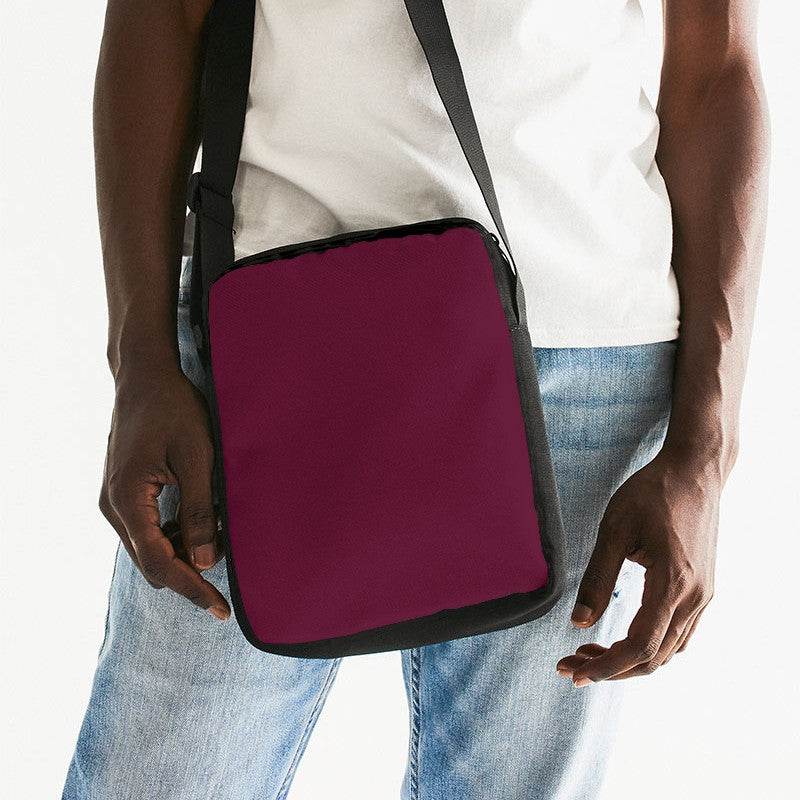 Bordeaux Messenger Pouch (PI-MU-DE) - Man Front CloseUp