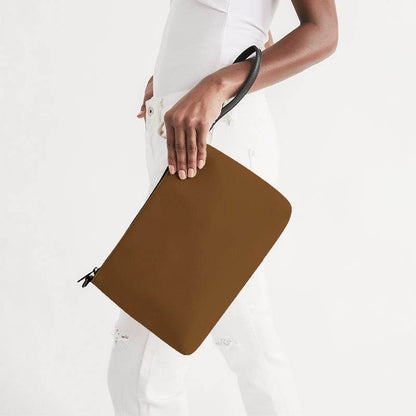 Caramel Zip Pouch (O-MU-DA) - Side Holding