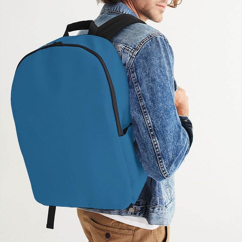 Cerulean Waterproof Backpack (B-ME-MD) - Man CloseUp