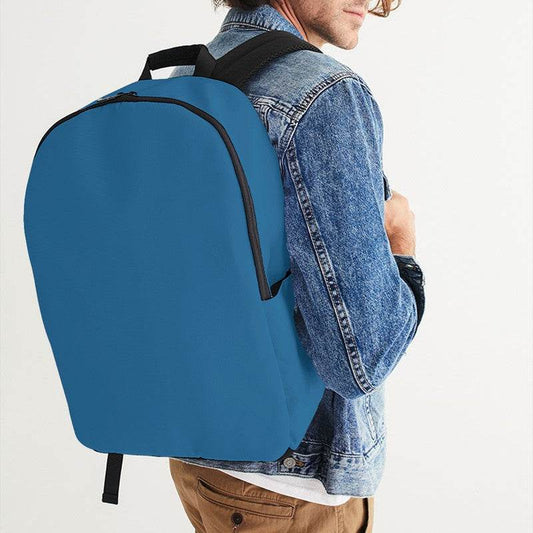 Cerulean Waterproof Backpack (B-ME-MD) - Man CloseUp