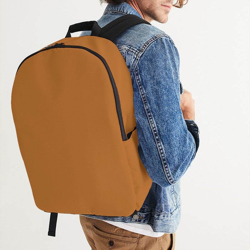 Clay Waterproof Backpack (O-ME-MD) - Man CloseUp