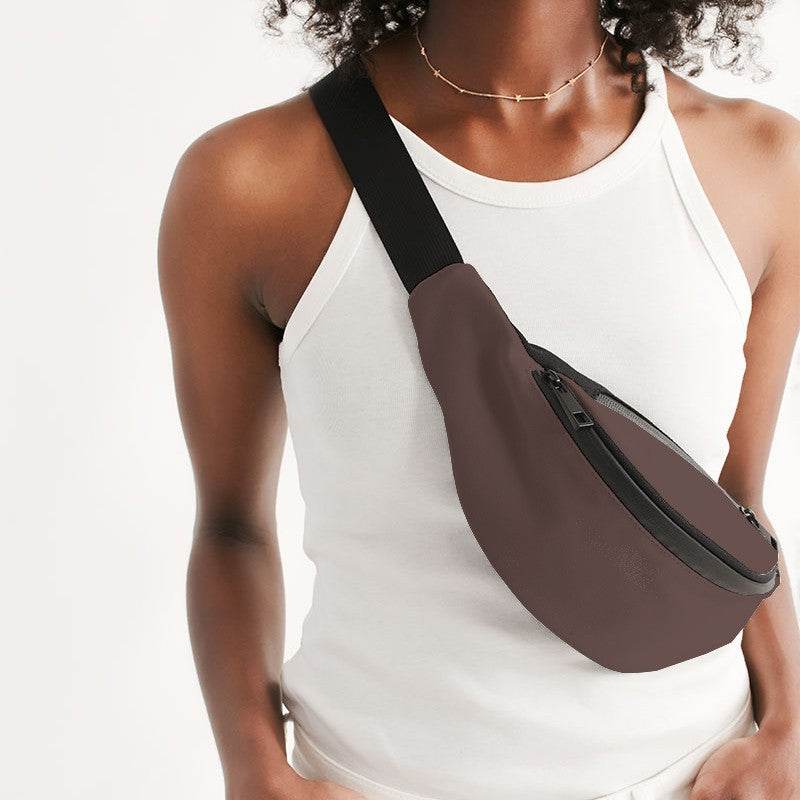 Clove Belt Bag (R-NE-MD) - Woman Front CloseUp
