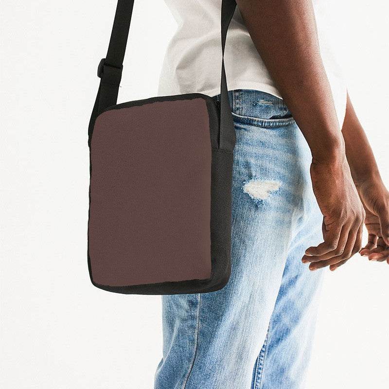 Clove Messenger Pouch (R-NE-MD) - Man Side CloseUp