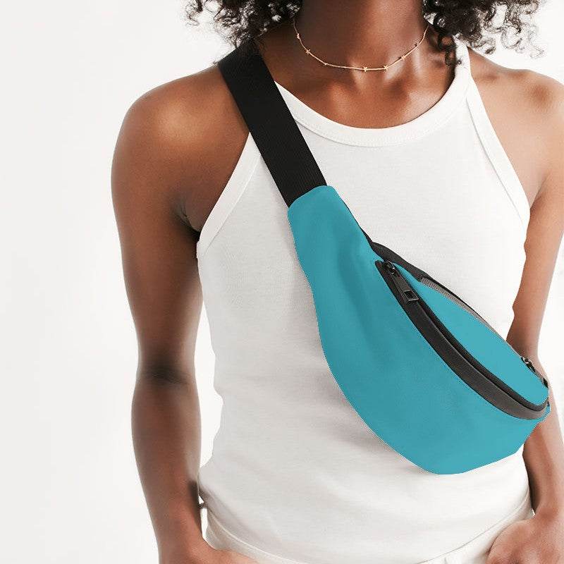 Medium Clear Cyan Belt Bag (C-CL-ME) - Woman Front CloseUp