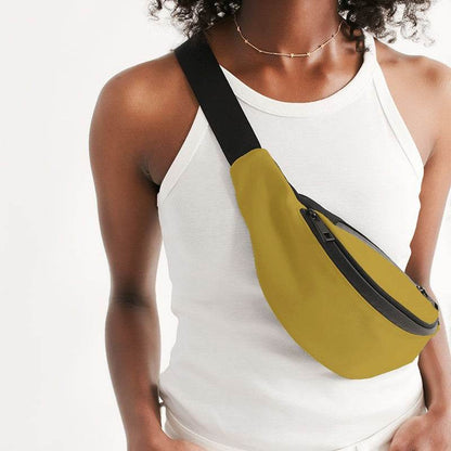 Metallic Gold Belt Bag (Y-CL-DE) - Woman Front CloseUp