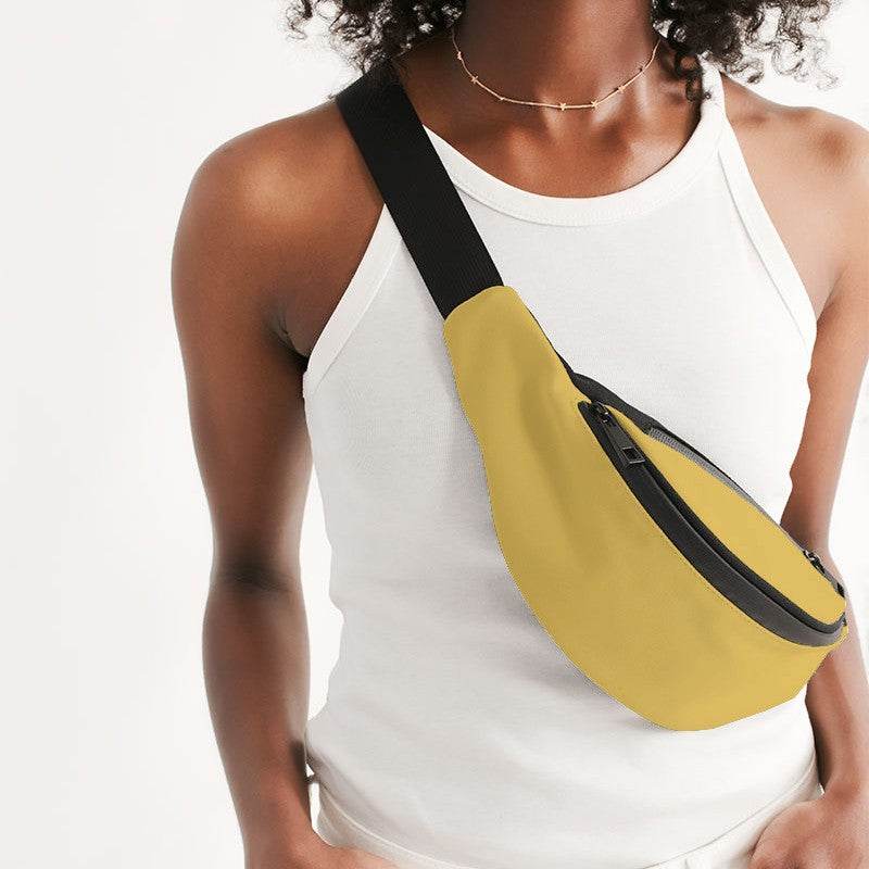 Yellow Belt Bag (Y-CL-LI) - Woman Front CloseUp