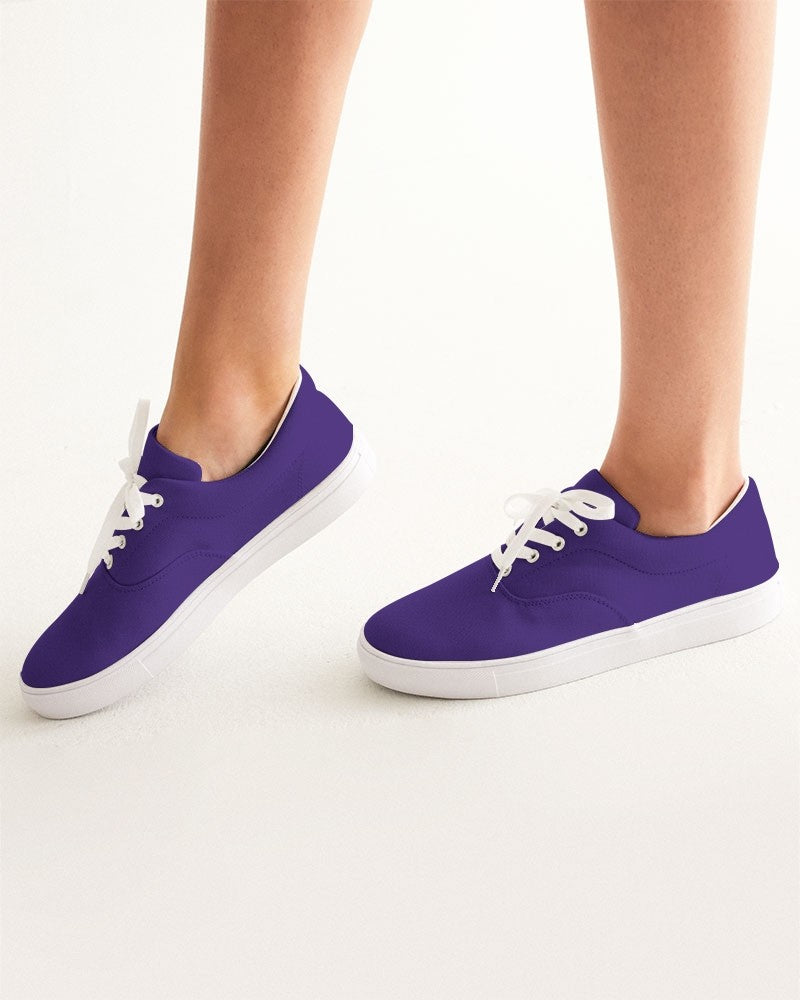 Muted Violet Canvas Sneakers C88M100Y0K30 - Woman CloseUp